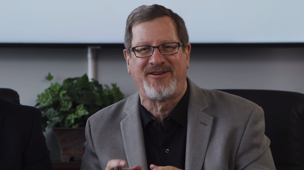 Christian Author Lee Strobel Starts New Center for Applied Apologetics |  Ambo TV